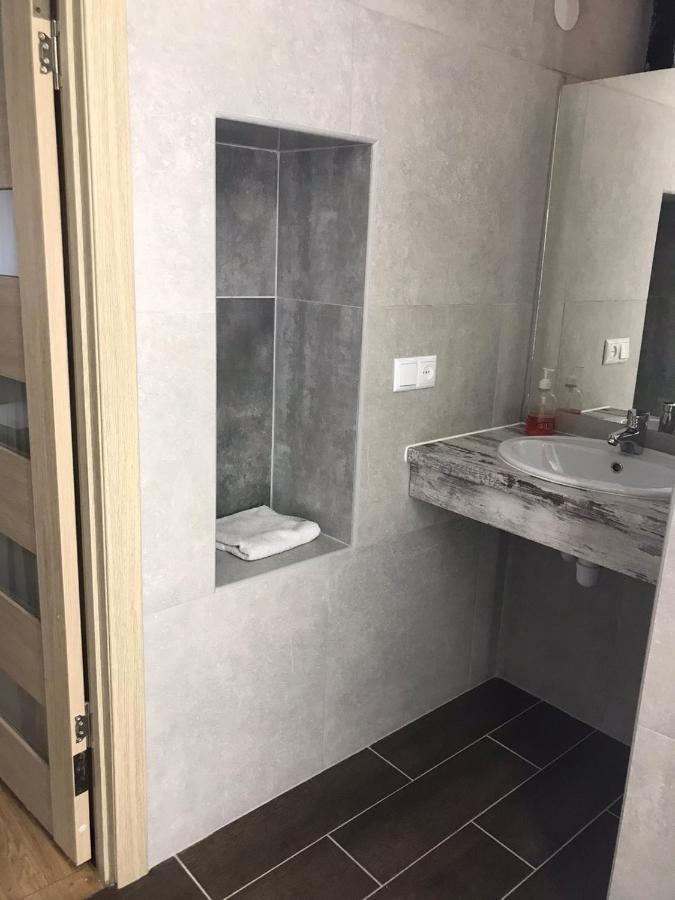 לבוב Kulisha 4 Apartments Near The Opera מראה חיצוני תמונה
