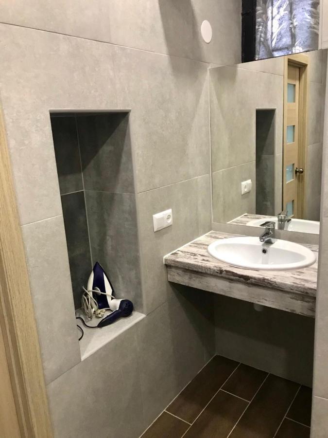 לבוב Kulisha 4 Apartments Near The Opera מראה חיצוני תמונה
